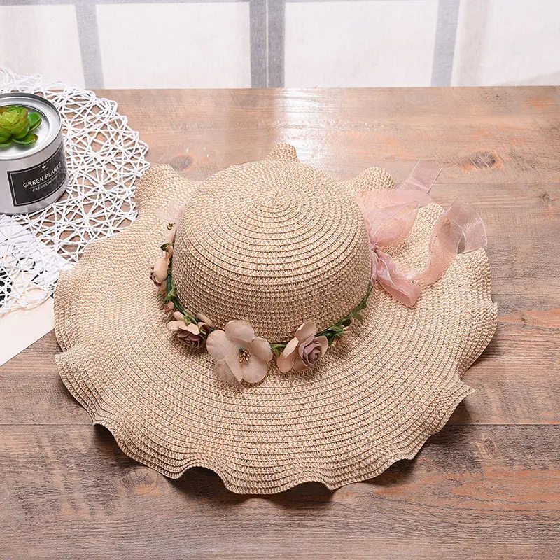 FayeIn femmes Boho paille chapeau de soleil classique armure plage Cowboy Style chapeau vent lanière UPF 50 + fleur guirlande chapeau d'été