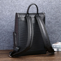 Grand sac à dos personnalisé de luxe en cuir de vachette véritable au design crocodile pour ordinateur portable fermeture éclair personnalisée et étanche pour hommes d'affaires