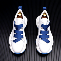 Nouvelles baskets décontractées blanches à semelle épaisse pour hommes, style coréen, tendance, polyvalentes, inspirées des célébrités d'Internet et du TikTok