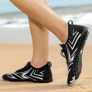 Zapatos Casuales Blancos y Negros con Diseño de Cinco Dedos, Sandalias Ligeras y Flexibles, Resistentes al Desgaste, Ideales para Caminar - Product Image 4