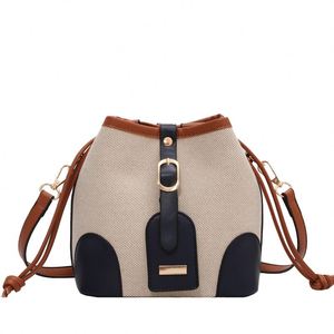Bolso tote portátil impermeable de moda 2025, ligero, bandolera, bolso de viaje para llevar debajo del brazo para mujer - Product Image 1