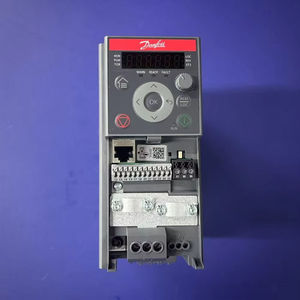 Variador de Frecuencia Variable (VFD) Trifásico de Bajo Voltaje IC2 IC2-30FA3N04-15A5E20F4  380-480V 7.5kW para Motor - Product Image 4