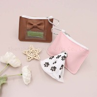 Porte-sacs à déjections canines en cuir PU, motif nœud papillon gaufré, mignon, portable, avec fenêtre transparente, mousqueton, cadeau pour les amoureux des animaux