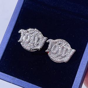 स्टर्लिंग चांदी 10k सफेद सोने स्टड नाम प्रारंभिक moissanite डायमंड कस्टम पत्र कान की बाली - Product Image 1