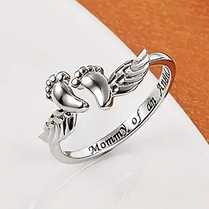 Anello con Impronta di Angelo per Donne, Accessorio da Dito per Uso Quotidiano - Product Image 2