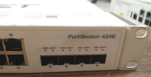 Commutateur fibre optique 24 ports Fortinet, nouveau stock, <span class=keywords><strong>FortiSwitch</strong></span> FS-<span class=keywords><strong>424E</strong></span>-<span class=keywords><strong>FIBER</strong></span>, commutateur FortiGate couche 2/3 avec 24 ports GE SFP et 4 ports 10 GE SFP+ - Product Image 2
