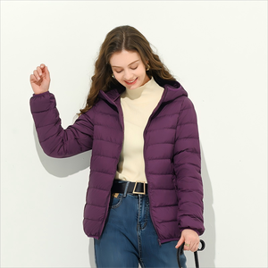 Une <span class=keywords><strong>doudoune</strong></span> légère, chaude et à capuche pour femmes à la mode et simple pour l'automne et l'hiver - Product Image 4