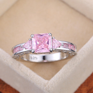 Anillo de Compromiso con Zafiro Corte Princesa H163, Plata 925 con Baño de Rodio, Diseño de Corona para Mujer, Joyería Fina - Product Image 4