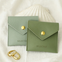 Pochette de rangement pour bijoux en cuir PU avec logo personnalisé - Emballage haut de gamme pour boucles d'oreilles, colliers, bagues - Sac d'emballage pour bijoux avec bouton