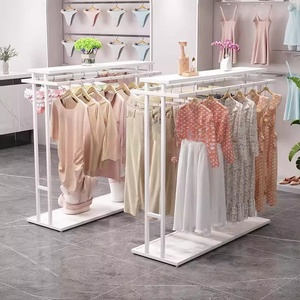 Großhandel Gold-Präsentationsregal Möbel Bekleidungsgeschäft Kleiderständer Ausstellungsregal mit Holz - Product Image 3