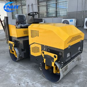 Rodillo Compactador Vibratorio de Doble Tambor con Motor Changchai de 2000 kg, Rodillo de Carretera de Servicio Pesado con Bomba Hidráulica para Construcción - Product Image 1