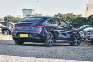 B/<span class=keywords><strong>E</strong></span>/N/Z <span class=keywords><strong>Blue</strong></span> EQE 2025 EQE 500 4MATIC Edizione Pioneer, Autonomia NEDC 813 km, Batteria da 111,8 kWh - Product Image 5