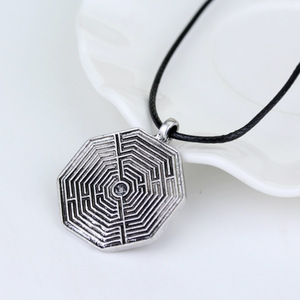 The Maze Runner Antique Silver <strong>Labyrinth</strong> Pendant Collana Necklace Greenies Runners - Product Image 2