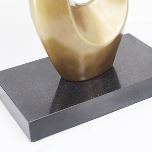 Escultura de Resina Simple en Oferta, Adorno Moderno de Diseño, Decoración <span class=keywords><strong>para</strong></span> Vestíbulo de Hotel, Sala de Exposiciones, Manualidades, Decoración del <span class=keywords><strong>Hogar</strong></span>, Venta al <span class=keywords><strong>por</strong></span> <span class=keywords><strong>Mayor</strong></span> Directa de Fábrica - Product Image 4
