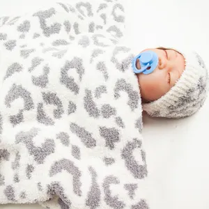 Toptan rahat süper yumuşak sevimli leopar tıknaz örgü bebek battaniye atar kış uyku