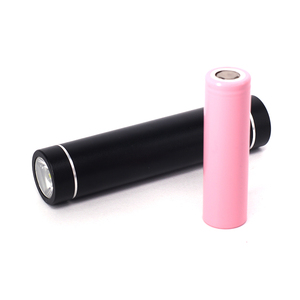 Hot Xu Hướng Biểu Tượng Tùy Chỉnh Pin <span class=keywords><strong>2600Mah</strong></span> Ngân Hàng Điện Với Led Trường Hợp Ánh Sáng 18650 Ngân Hàng Điện - Product Image 1