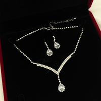 Parures de bijoux de luxe pour femmes, inspirées des créateurs, avec strass en diamant, colliers et boucles d'oreilles en forme de Y, pour mariage et mariée