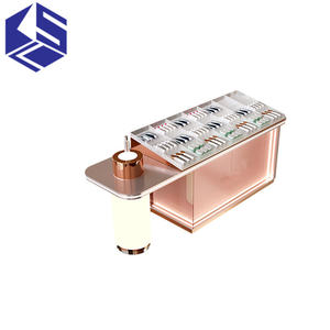 Espositore Moderno Personalizzato in Metallo per Negozi di Cosmetici con Molteplici Scomparti - Product Image 4