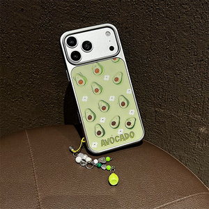 Nouvelle coque de téléphone effet dégradé arc-en-ciel fraise pour iPhone 17 16 15 14 Pro Max avec breloques avocat, strass, laser IMD et chaîne dorée - Product Image 5