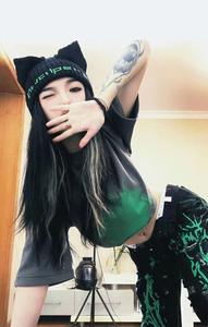 Nuevo nicho Orejas de gato Flocado Estampado de lana negra Hombres y mujeres Sombrero de punto Personalidad Versátil Sombrero de Navidad Sombreros de Halloween - Product Image 2