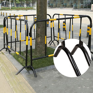 Barriere di Sicurezza Stradale Portatili in Tubo di Ferro Zincato Riflettente per Controllo Folla e Veicoli - Product Image 1
