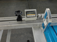 Scie à panneaux verticale de précision pour le travail du bois, scie à table coulissante automatique CNC avec moteur haute précision