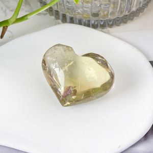 คริสตัลซิทรินธรรมชาติทรงหัวใจขัดเงาสไตล์วินเทจขายส่ง สำหรับงานฝีมือ ของขวัญ และของตกแต่งบ้าน - Product Image 6