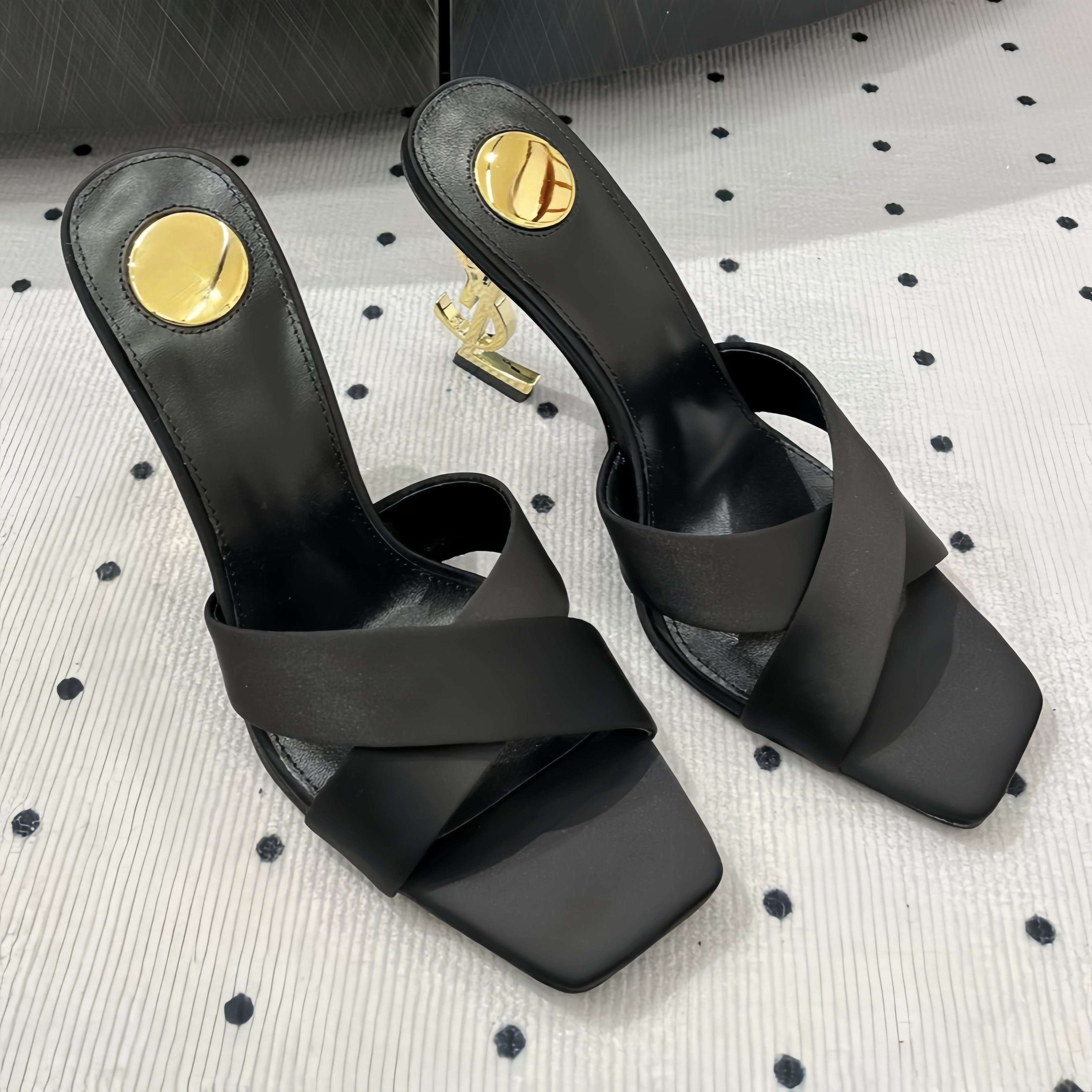 รุ่นผิวสัมผัสด้าน