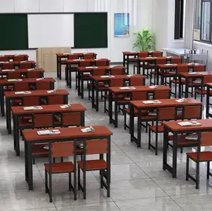 Mobiliário da universidade do salão da aula e das cadeiras