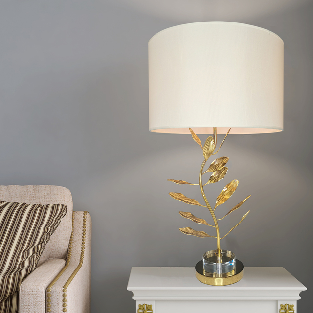 Modern American Table Lamp Leaf Shape Art Design Elegant Fashion Brass Material Desk Light