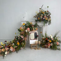 Magnifique support de centre de table en fleurs de soie pour les grandes décorations de mariages et événements – En promotion
