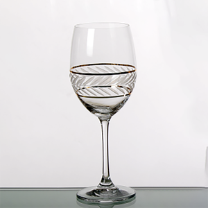 Ensemble de 5 verres à vin élégants à bord doré, coupés à la main, gobelets ronds pour les fêtes - Product Image 2