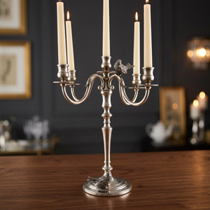 Portavelas de metal grande de latón AK con 5 soportes y tapa y base de pájaro de metal plateado con acabado antiguo para acentos de decoración de mesa - Product Image 2