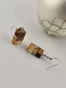 Fashionable <b>Resin</b> And Wooden Earrings Lightweight Handmade Jewelry Nature Inspired Design Perfect For Everyday Wear Or Special - Product Image 4