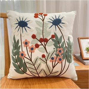 Fodera per cuscino e copricuscino in cotone 100% con ricamo vegetale intrecciato, stile classico, di tendenza moderna, per hotel e uso domestico - Product Image 2