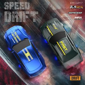 Voiture de drift rechargeable haute performance à l'échelle 1/43 pour enfants, en métal durable, avec éclairage, résistante aux chocs, télécommande et chargeur - Product Image 3