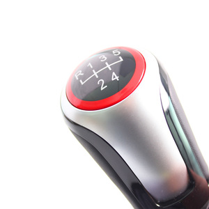 Pommeau de levier de vitesse en alliage d'aluminium rouge, 5 vitesses, 6 vitesses, ergonomique, pour Volkswagen Audi Skoda - Product Image 2