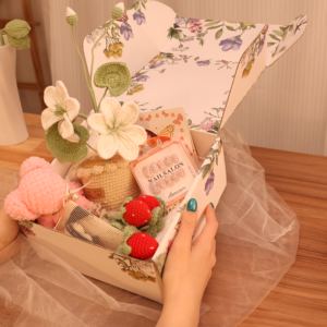 Ramo de Flores de Ganchillo Hecho a Mano, Flores Artificiales Decorativas, para Bodas, Fiestas, Aniversarios, Regalo - Product Image 1