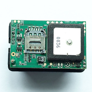 Traqueur et localisateur de voiture OBD intelligent 4G + 2G Anti-perte Mini traqueur GPS de véhicule avec port USB - Product Image 5