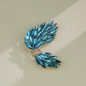 Broche Aile en Strass pour Femme, Accessoire de Soirée en Alliage de Cristal, Couleurs Champagne, Bleu Ciel, Blanc, Rouge, Rose - Product Image 4