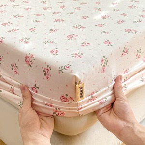 Ensemble <span class=keywords><strong>de</strong></span> trois pièces <span class=keywords><strong>de</strong></span> draps imprimés avec tapis en <span class=keywords><strong>lin</strong></span> brut <span class=keywords><strong>de</strong></span> coton original - Product Image 3