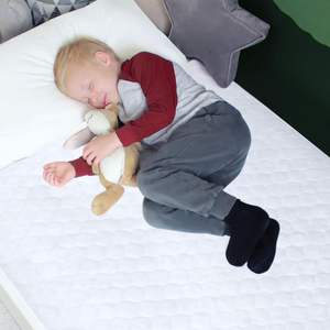 Tam boy yataklar-yıkanabilir, yeniden kullanılabilir yatak ve poşet dosya - Product Image 1