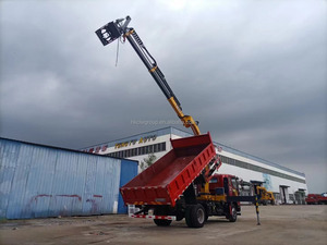 Grue télescopique montée sur camion 8x4 de 5 tonnes avec pince pour le transport d'équipements lourds et la construction routière - Product Image 2