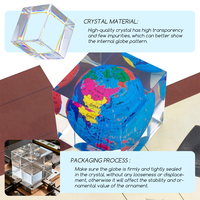 Ornement de globe terrestre carré en acrylique transparent personnalisé OEM ODM, mini globe terrestre de bureau, carte du monde colorée, artisanat décoratif