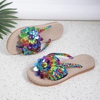 Sandales à plateforme pour femmes de bonne qualité, pantoufles à fleurs et paillettes, tongs, pantoufles d'intérieur, pantoufles de créateur de haute qualité