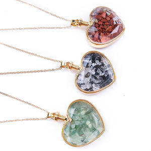 Collier pendentif coeur d'amour en gravier naturel bouteille à la <span class=keywords><strong>dérive</strong></span> transparente en forme de coeur cristal Lapis Lazuli chaîne à maillons plaquée or - Product Image 3