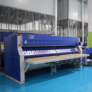 Hoop <span class=keywords><strong>Foldimate</strong></span> : Machine à laver industrielle de précision pour un pliage efficace des draps et des vêtements - Product Image 2