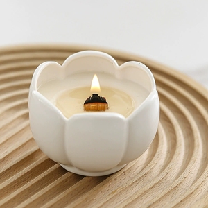 C & H Home Decoration Bougeoir de marque privée de luxe <span class=keywords><strong>Bougie</strong></span> parfumée en céramique au design unique blanc - Product Image 3
