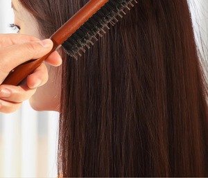 Peigne à barbe et coiffure pour hommes de haute qualité, à dents étroites courbées en poils de sanglier, à queue pointue, avec manche en plastique - Product Image 4