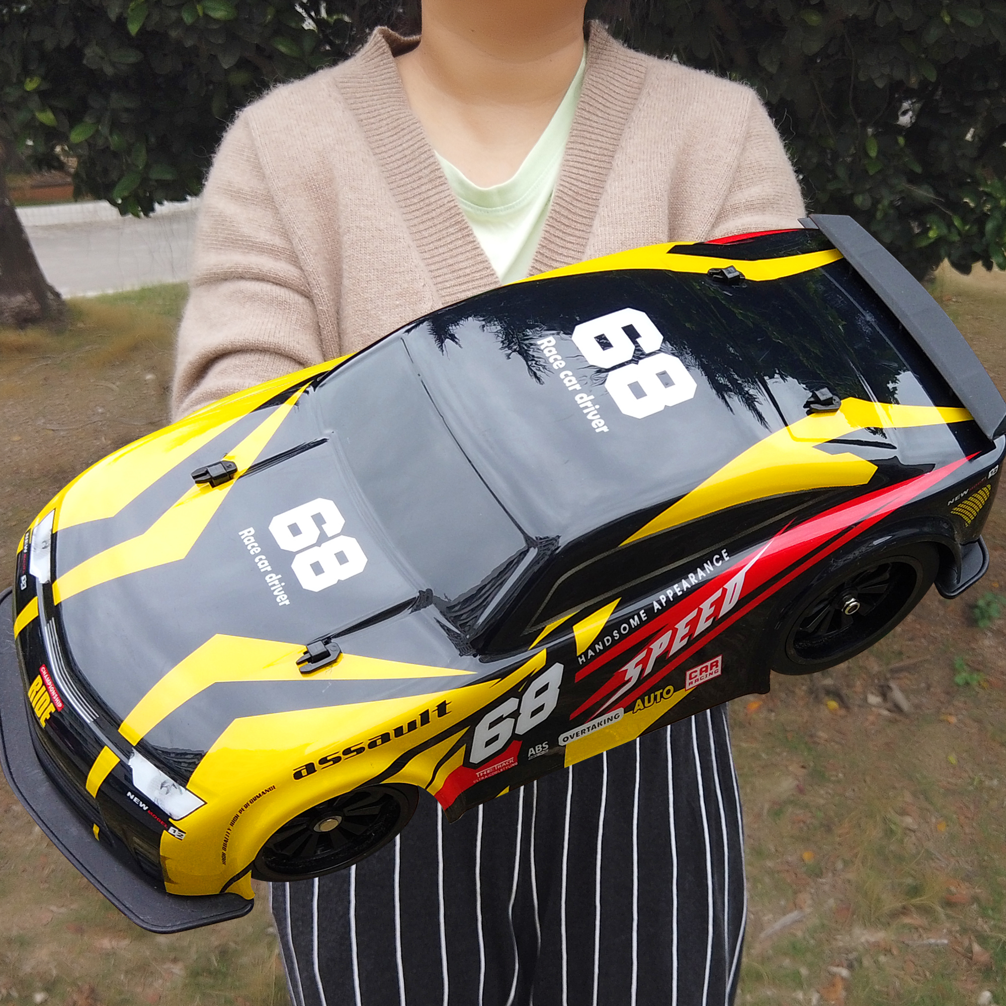 ドリフトカー ボディ 1/10 ブラック/レッド/グリーン
